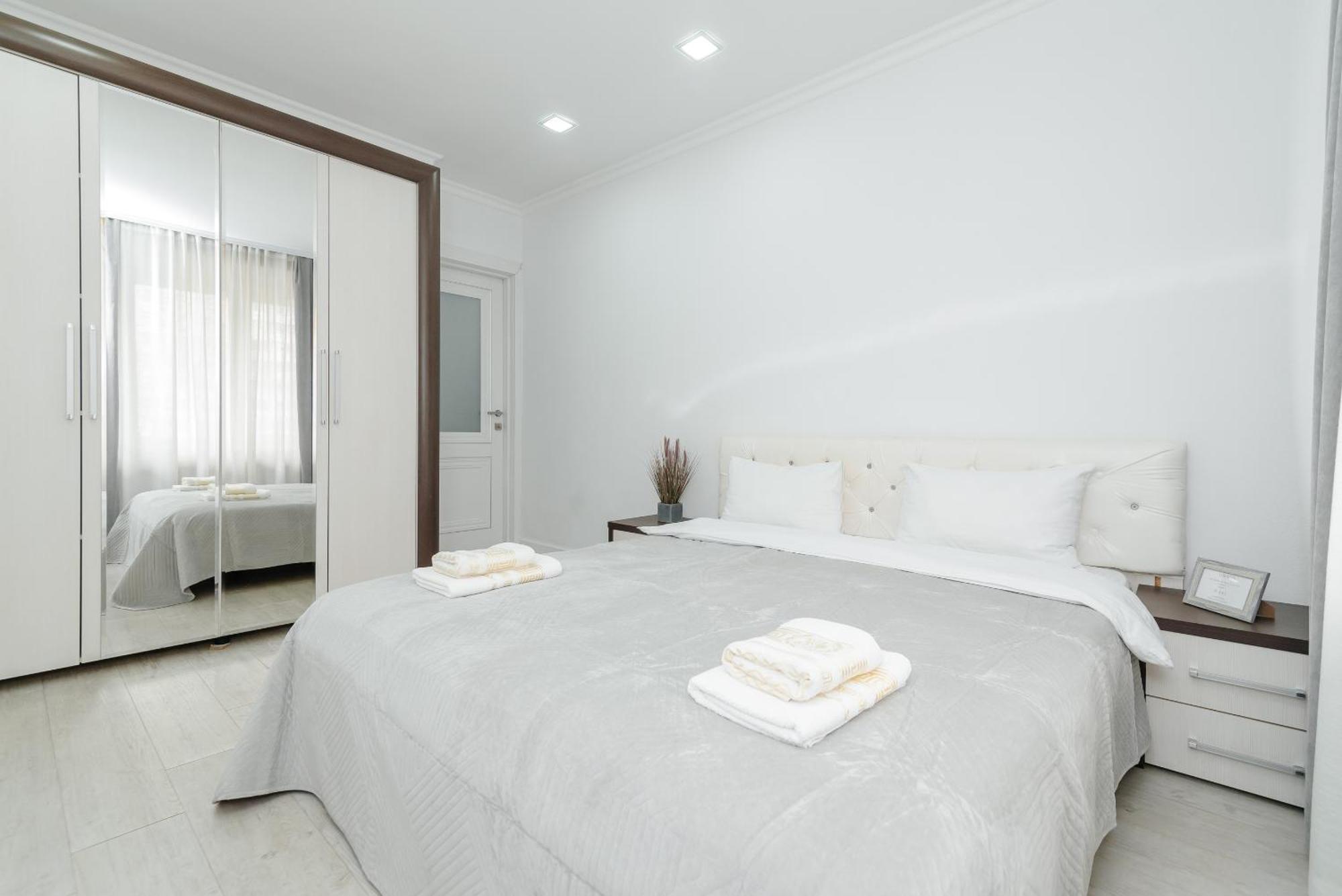 Apartamento Ultra Centr Chisinau Luxrent Exterior foto